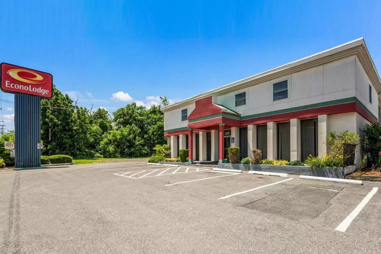 Econo Lodge Stewart International Airport New Windsor Exterior photo