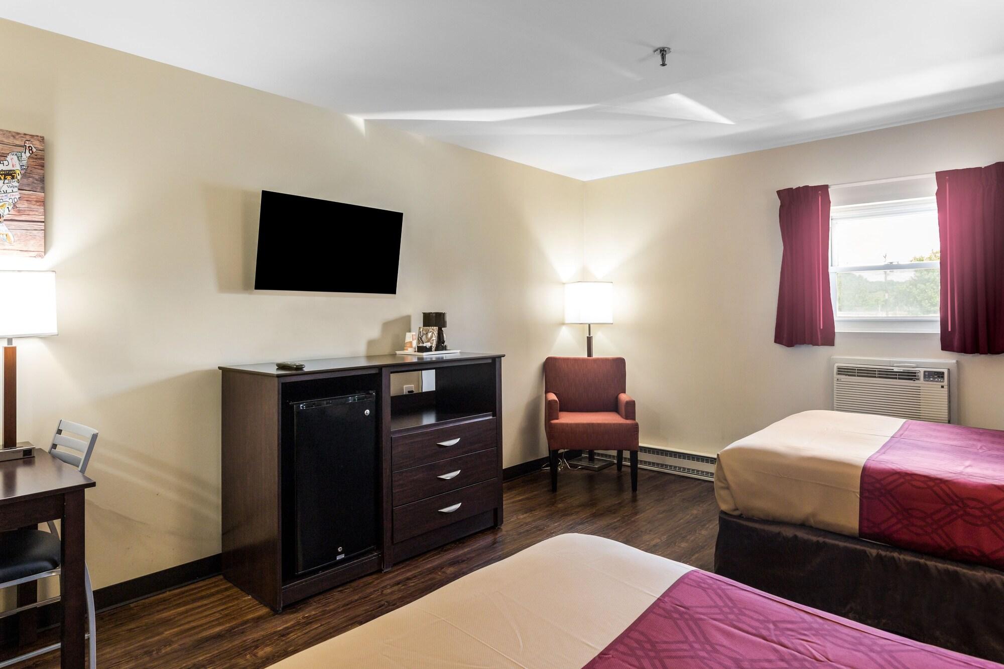 Econo Lodge Stewart International Airport New Windsor Exterior photo