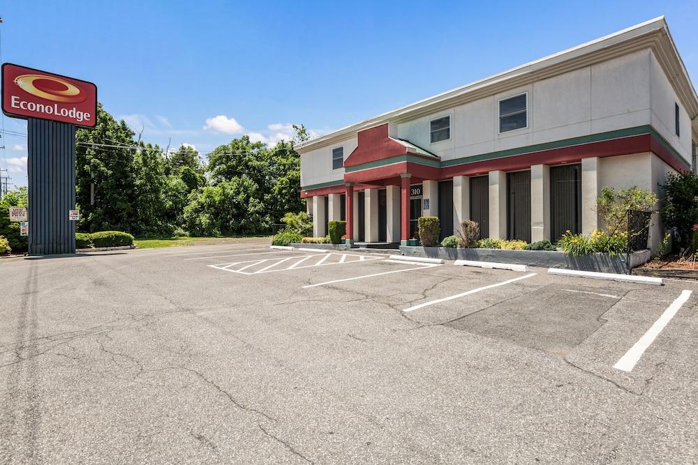 Econo Lodge Stewart International Airport New Windsor Exterior photo