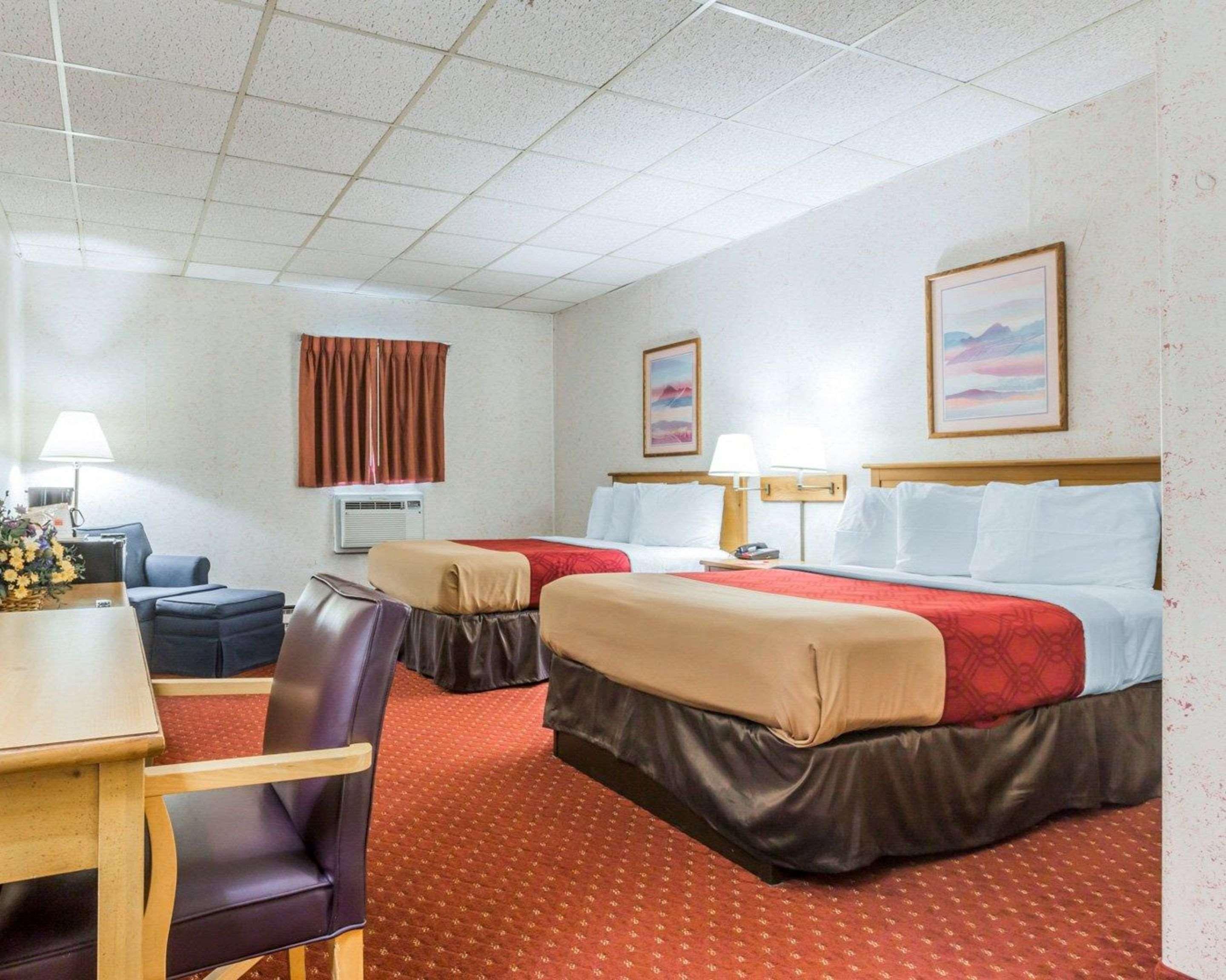 Econo Lodge Stewart International Airport New Windsor Exterior photo