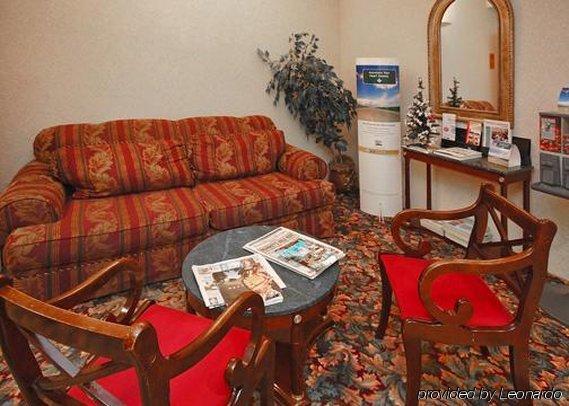 Econo Lodge Stewart International Airport New Windsor Room photo